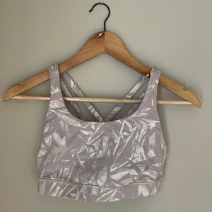 lululemon athletica Energy Bra- size 6